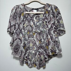 Love Squared Women's Small Floral Cropped Kimono Shirt